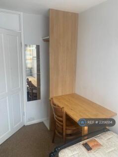 Single Desk Space