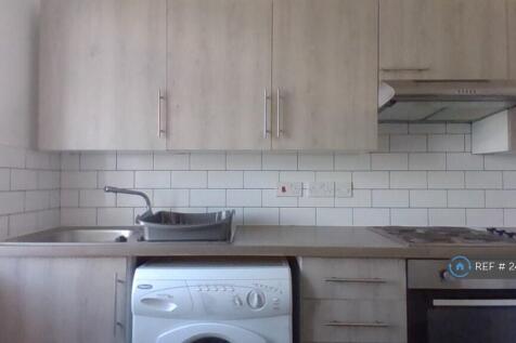 Fully Fitted Kitchen