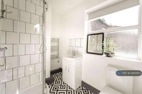 Rear En-Suite