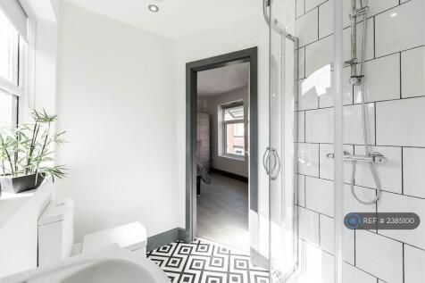 Rear En-Suite