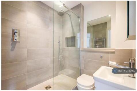 Ensuite To Master Bedroom