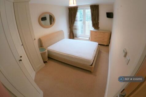 Spacious With Luxury Bedroom Suite