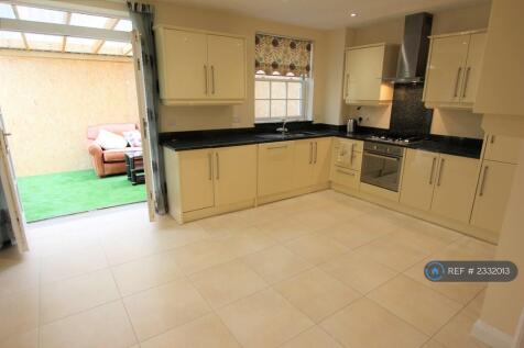 Large Quality Kitchen Diner