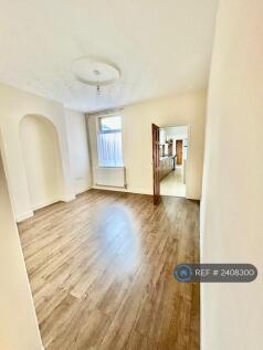 Ds Living Room 2 Pic1