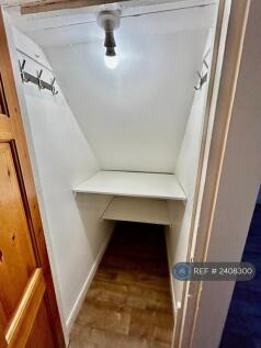 Ds Living Room Closet-Store Pic1