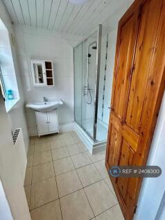 Shower &amp; Lavatory Pic2