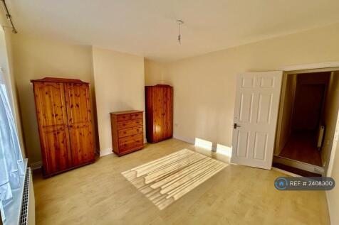 Front Bedroom No1 Pic1