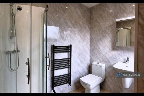 Room 3 En-Suite