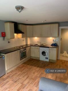 Fully Fitted Kitchen