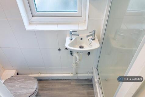 Bathroom (Wc, Sink &amp; Shower)