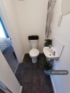 Room 2: Double Ensuite, Direct Garden Access