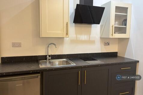 Room 3 - Ensuite With Kitchenette Upstairs