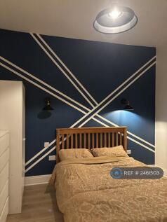 Room 4 - Ensuite Upstairs