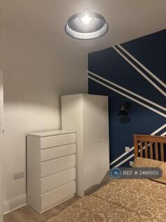 Room 4 - Ensuite Upstairs
