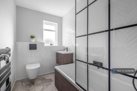 Luxury Main Bathroom -Marble Tiles 