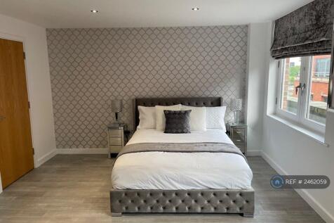 Bedroom With King Size Bed