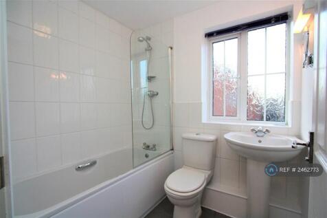1st Floor Bathroom