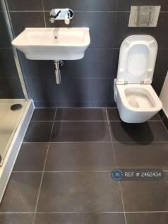 En-Suite Bath Room 
