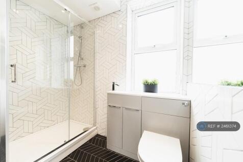 Bedroom 2 Ensuite