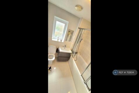 1st Floor Bathroom
