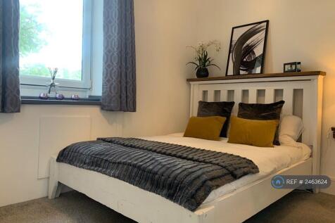 Bedroom, King Size Bed 