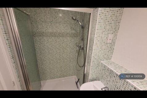 En Suite - Pre Decoration