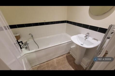 Family Bathroom - Pre Renovation