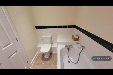 Family Bathroom - Pre Renovation