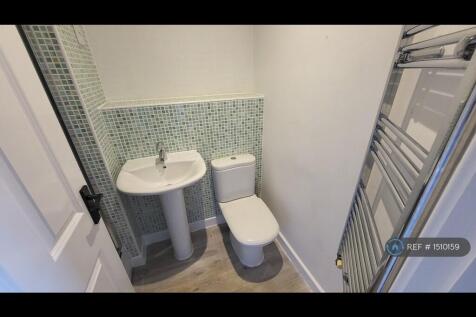En Suite - Pre Decoration