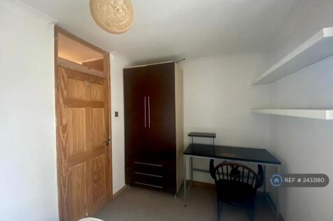 Back Bedroom 4