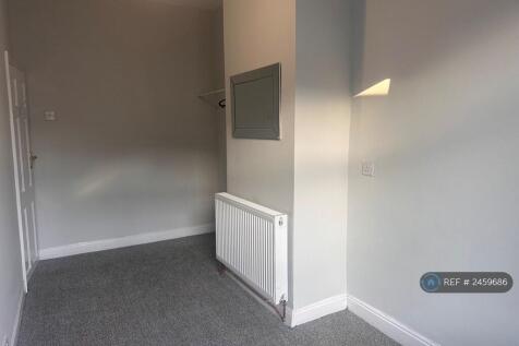Front Bedroom 