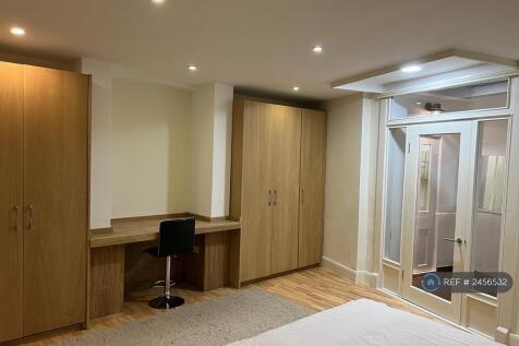 Bedroom 1 - King Size With En Suite