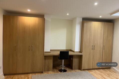 Bedroom 1 - King Size With En Suite