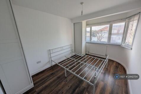 Double Bedroom 1 (2st Floor)