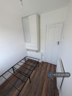 Single Bedroom 3 (First Floor)