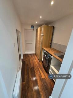 Garden Office Kitchenet