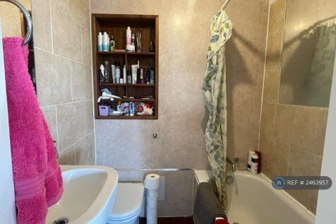 Bathroom &#43; Toilet