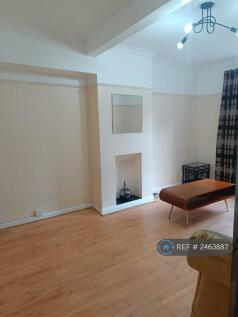 Lounge/Dining Area