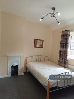 Upstairs Bedroom 
