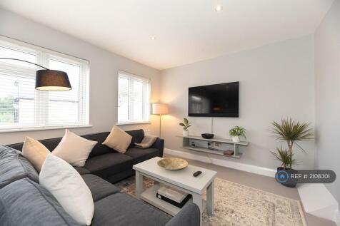 Living Room (Angle 1)
