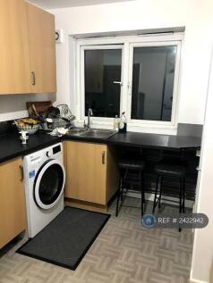 Large Kitchen - Plenty Of Storage