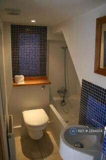 Downstairs En Suite
