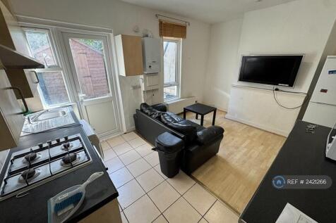 Kitchen Angle 1