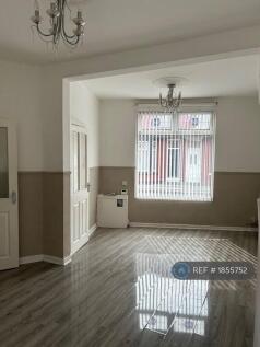 Living/Dining Room Pic1