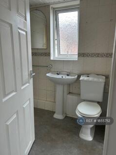 Toilet/Shower Pic1