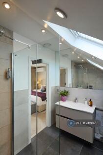 Second Floor Master Ensuite