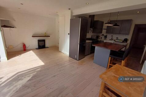 Kitchen Island With High Stools