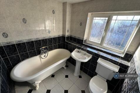 Main Bathroom