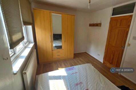 Front Bedroom Cupboard And Door