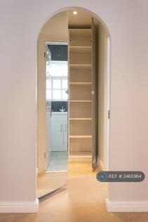 Walk-In Wardrobe